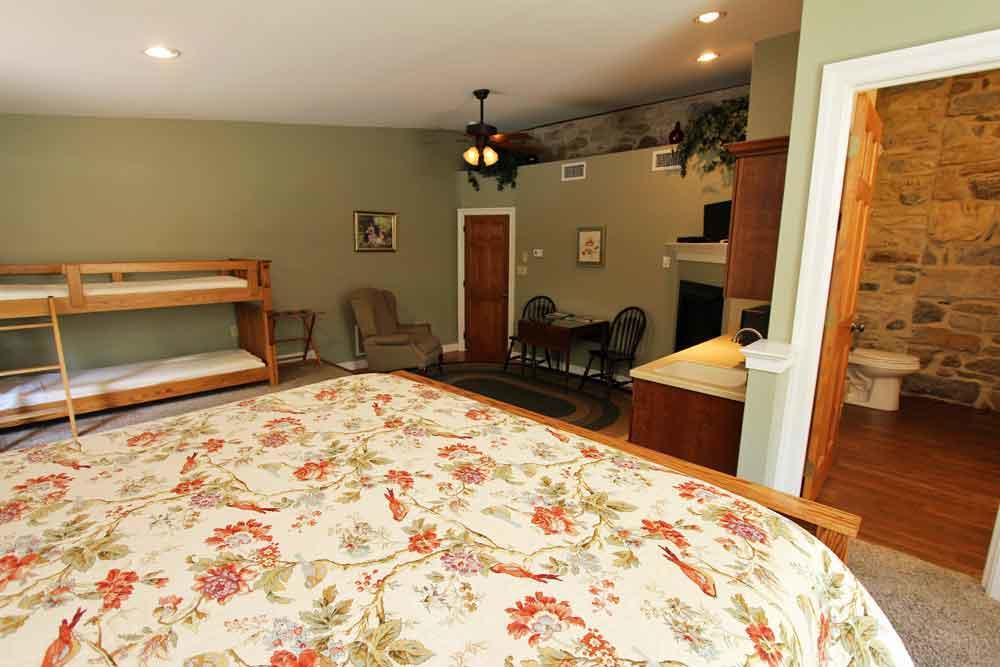 Rocky Acre Farm Bed & Breakfast Mount Joy 외부 사진