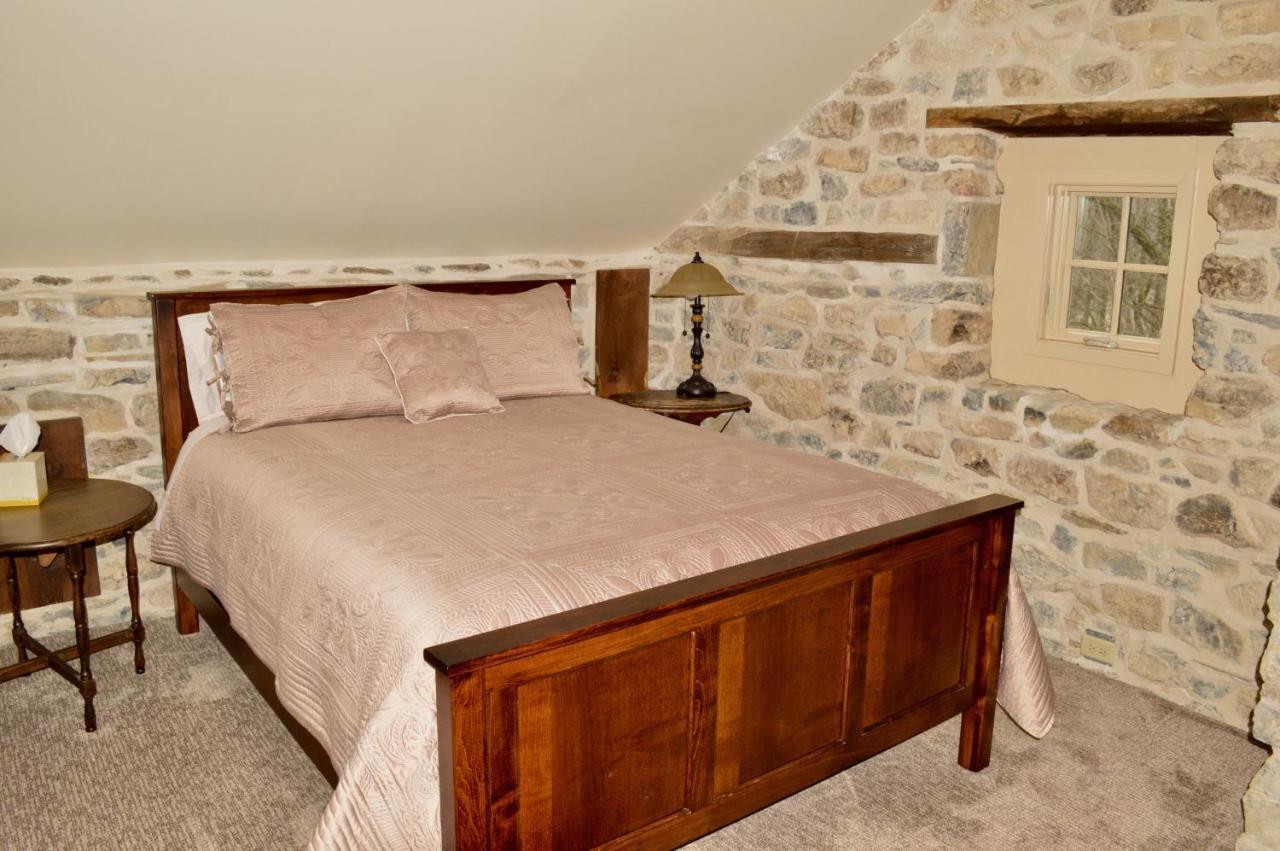 Rocky Acre Farm Bed & Breakfast Mount Joy 외부 사진